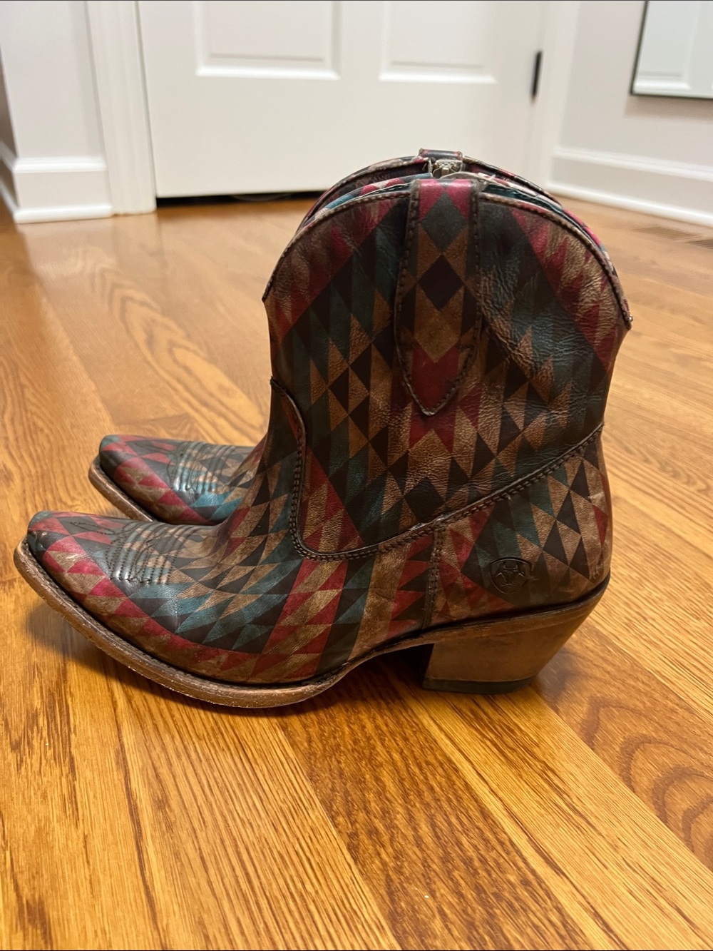 Ariat Circuit Cruz - Eye Dazzler Aztec Cowgirl Boots - Size 8 - Picture 2 of 6